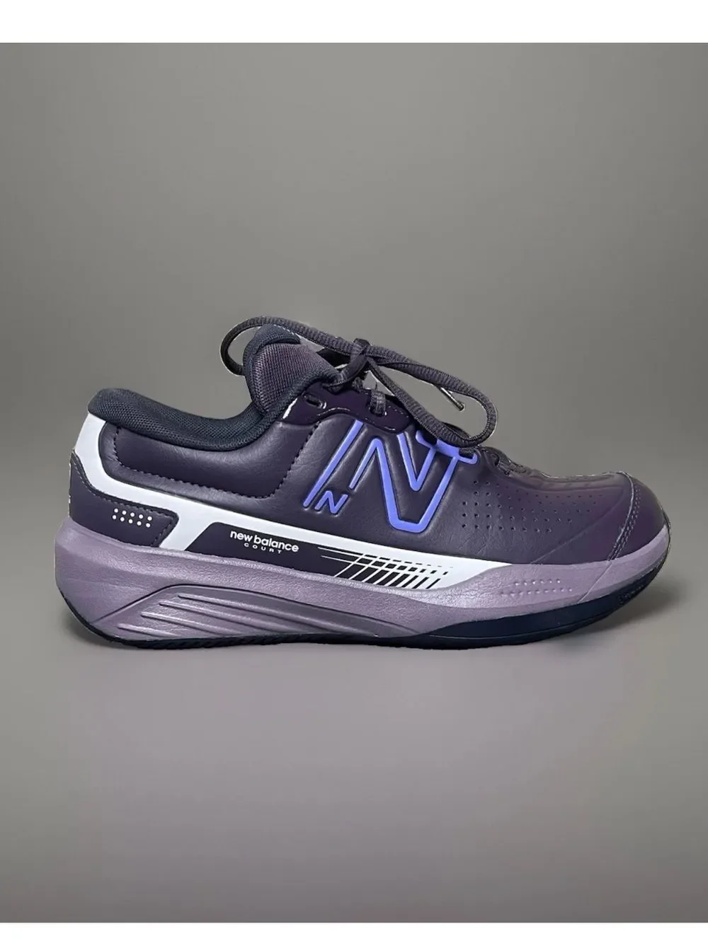 New Balance 696v5 Women’s Wide Plum Purple Tennis Shoes Size 9D